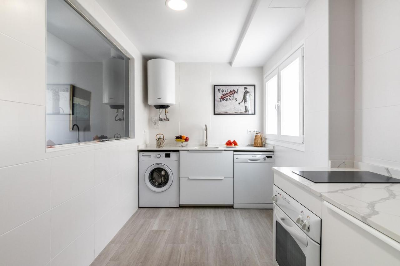 Livemalaga Victoria Suites Экстерьер фото